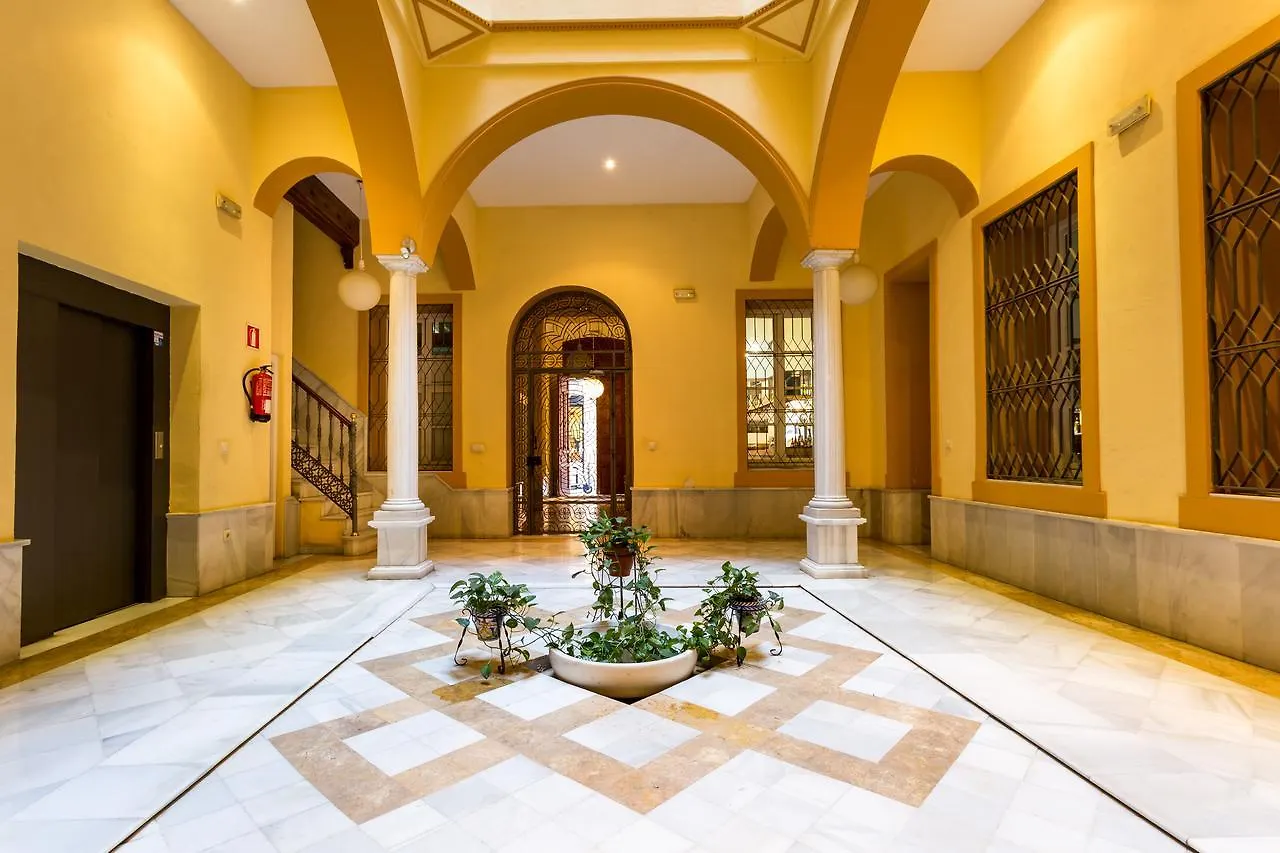 セビリアPlaza Nueva Duplexアパートメント