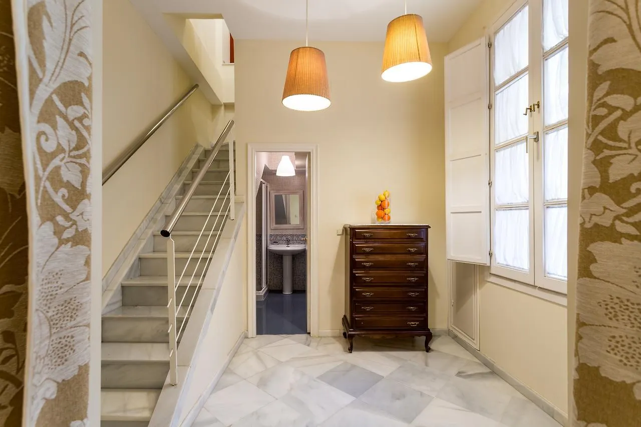Plaza Nueva Duplex Apartment Seville